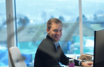 Fredrik jobber på økonomi. Han anbefaler Checkin som et effektivt system til sine regnskapskollegaer innen eventbransjen.